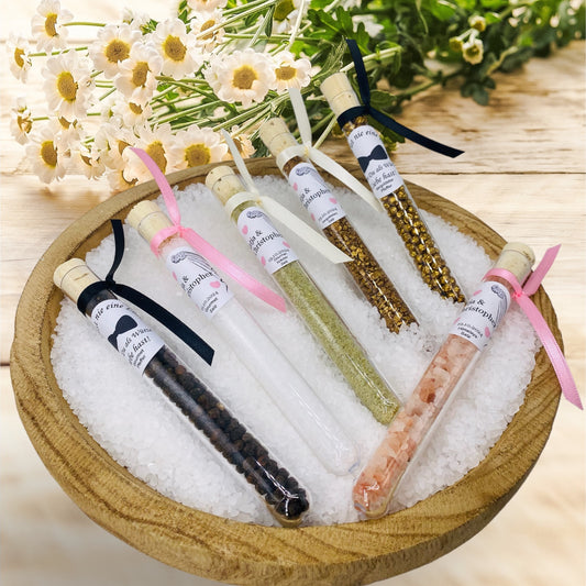 Salt and pepper as a guest gift for your classic celebration in an elegant test tube