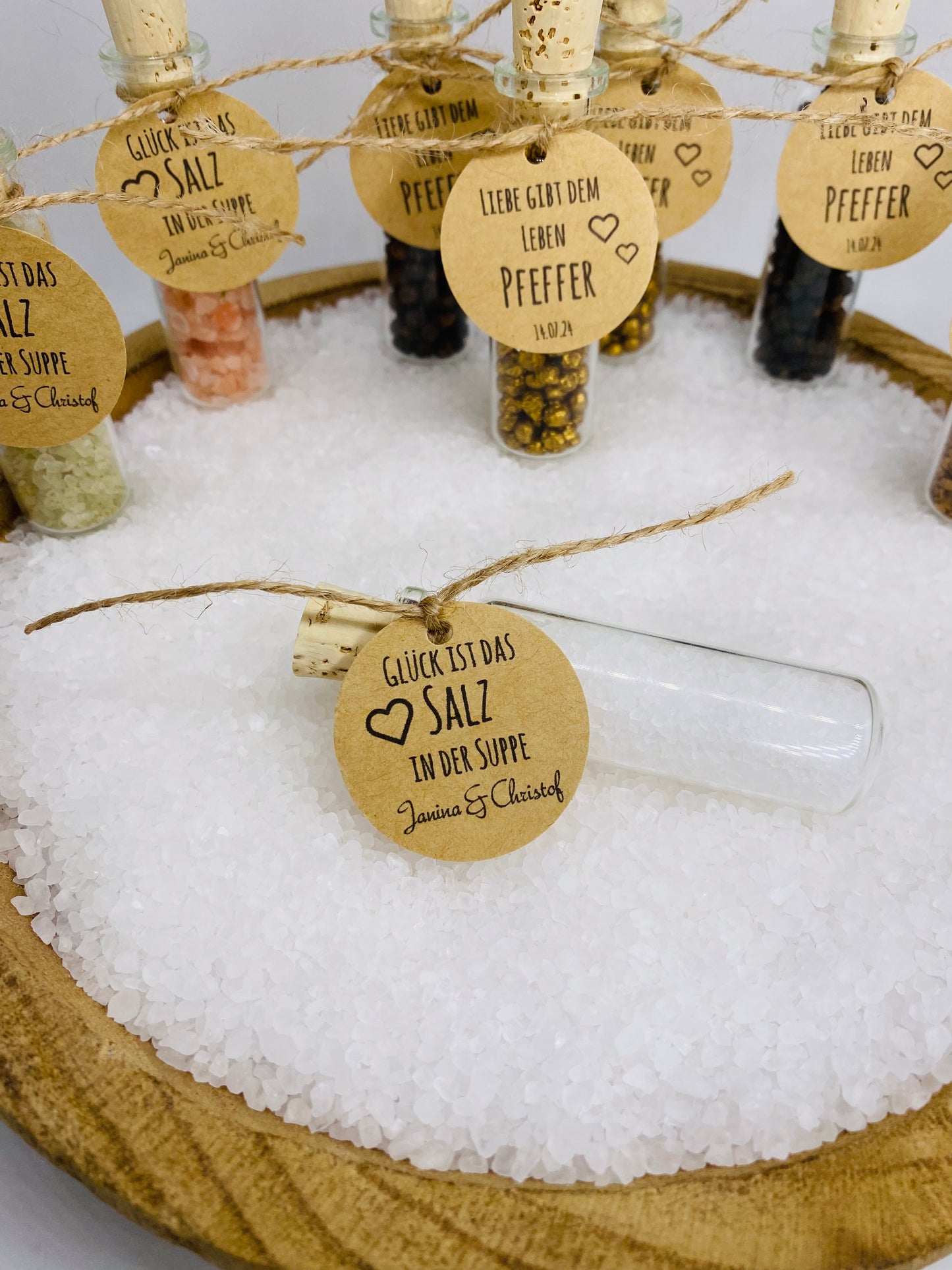 Delikate Erinnerungen: Exquisite Gastgeschenke mit Liebe zum Detail