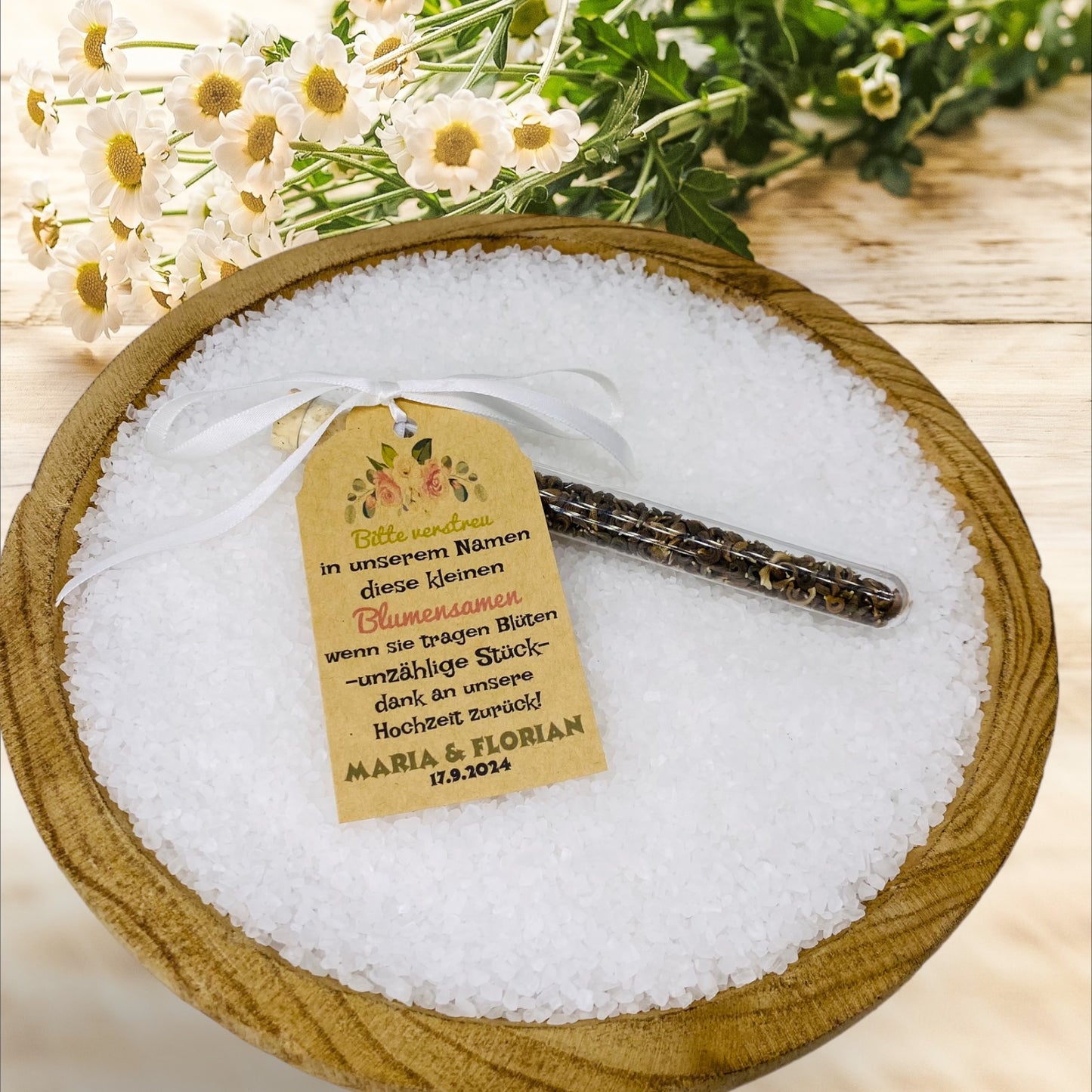 Blooming love in a test tube: Personalized guest gift for unforgettable wedding moments