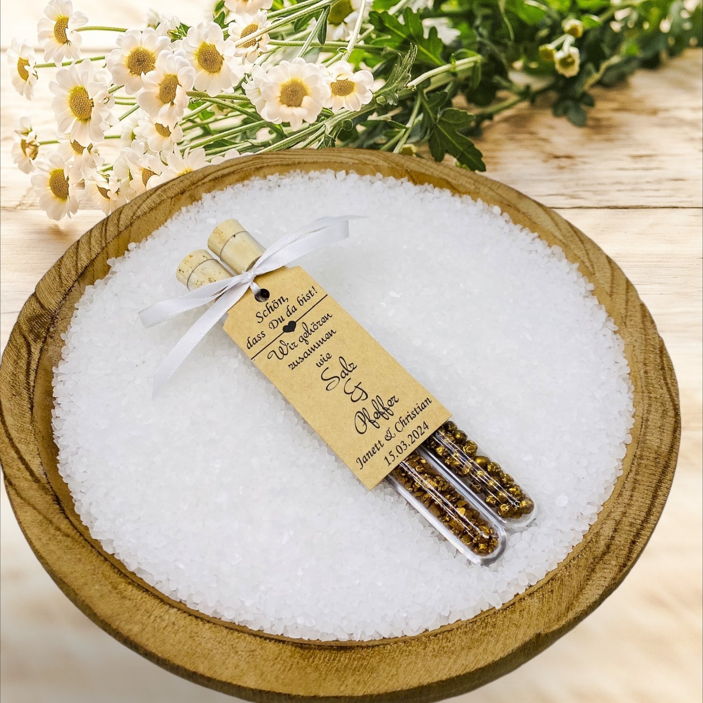 Personalized test tubes with salt and pepper, tied together with love, statement for unforgettable wedding moments!