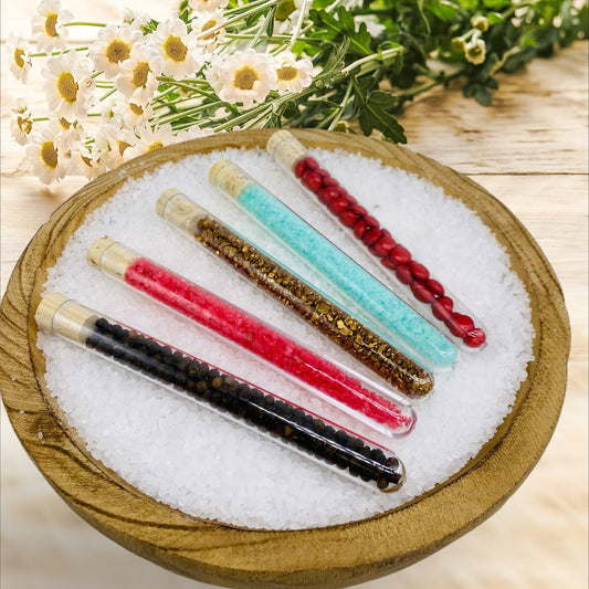 Discover 45 exclusive fillings in our filled test tubes - bath salts, chocolate beans, teas and spices for incomparable enjoyment!