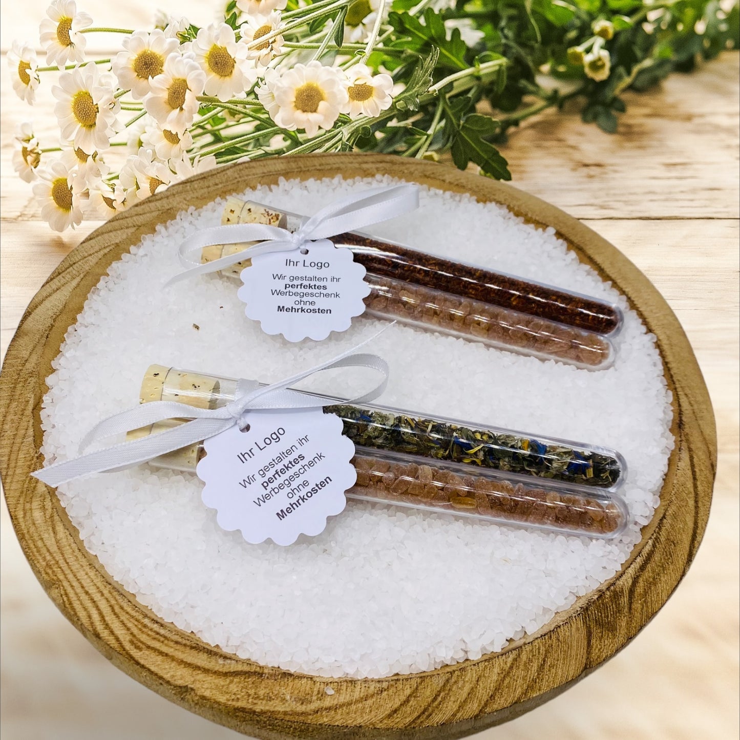 Promotional gift deluxe: Double the joy in wave cut test tubes – your brand in focus!