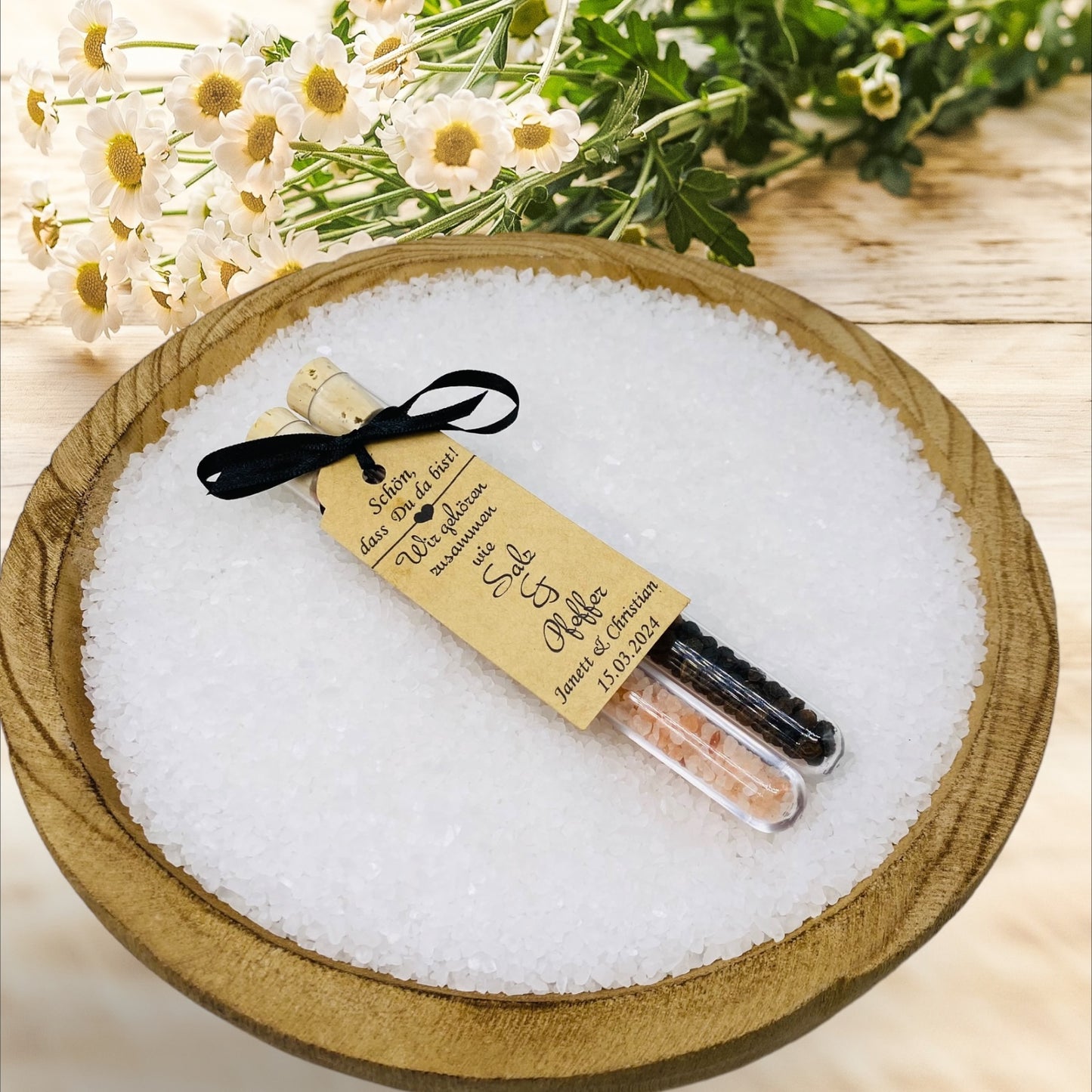 Personalized test tubes with salt and pepper, tied together with love, statement for unforgettable wedding moments!